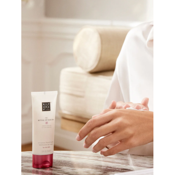 Відновлюючий бальзам для рук Hand balm tube Sakura