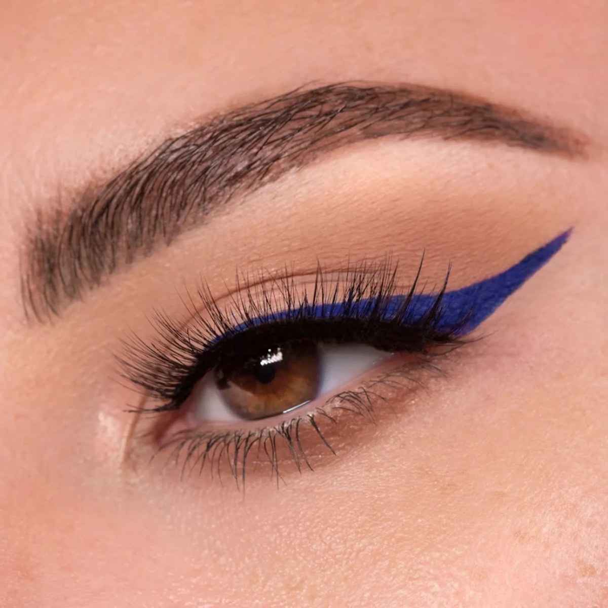 Підводка для очей Eyeliner schwing liquid Sapphire blue