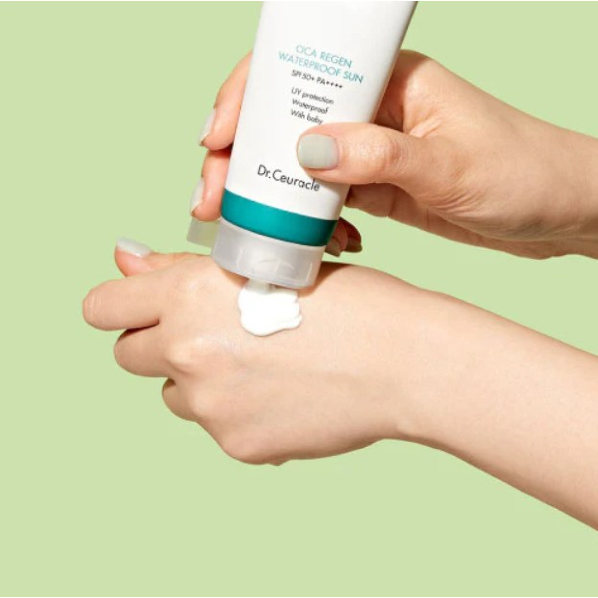 Водостійкий сонцезахисний крем для обличчя Cica regen waterproof sun SPF50+