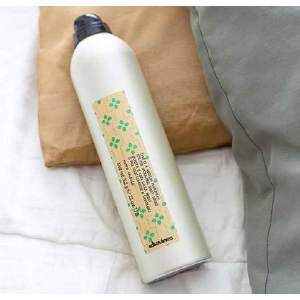 Лак для волосся середньої фіксації More inside medium hair spray