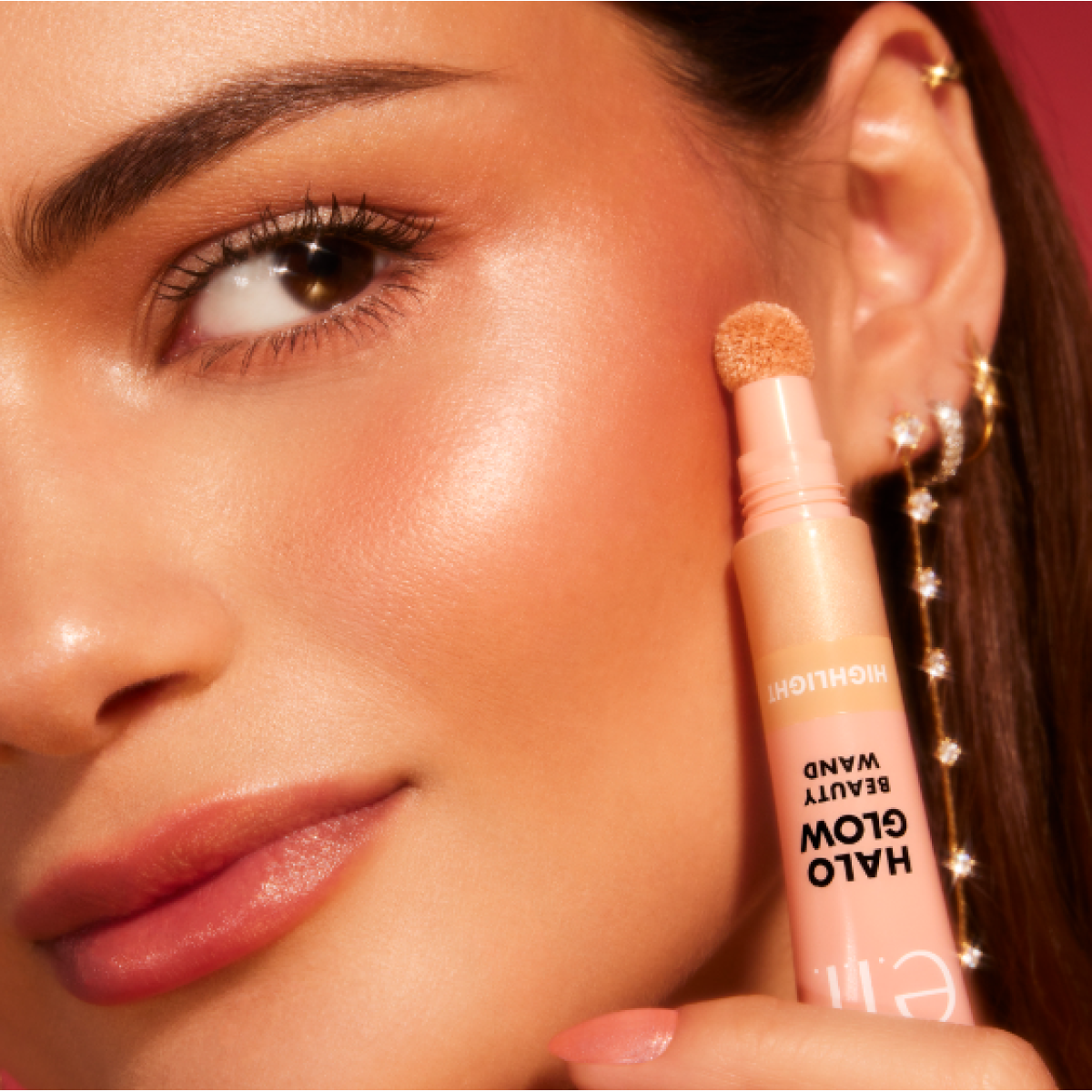 Рідкий хайлайтер для обличчя Halo glow liquid highlighter wand Champagne