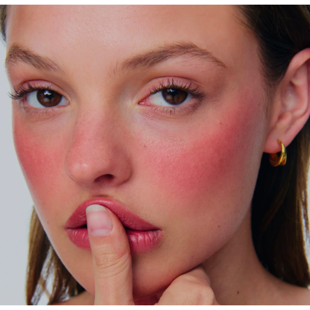 Кремові румяна для обличчя в стіку Pocket blush infused with peptides Sleepy girl