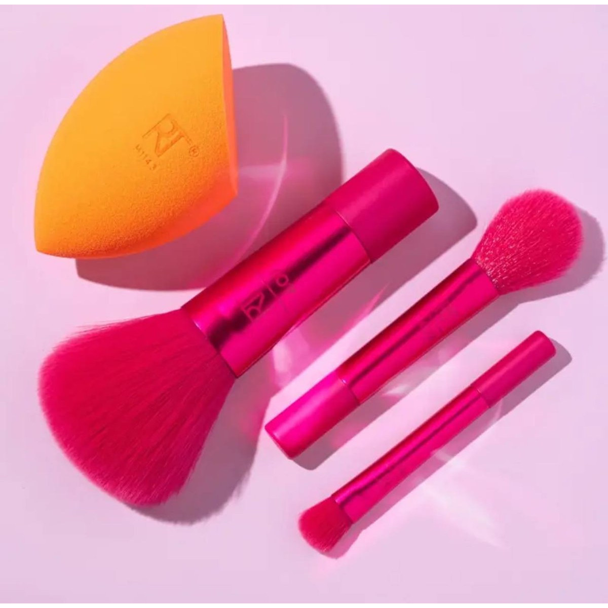 Набір пензлів для макіяжу обличчя Limited edition mini holidaze brush + sponge set