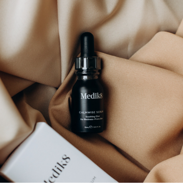 Заспокійлива сироватка проти почервонінь Calmwise serum
