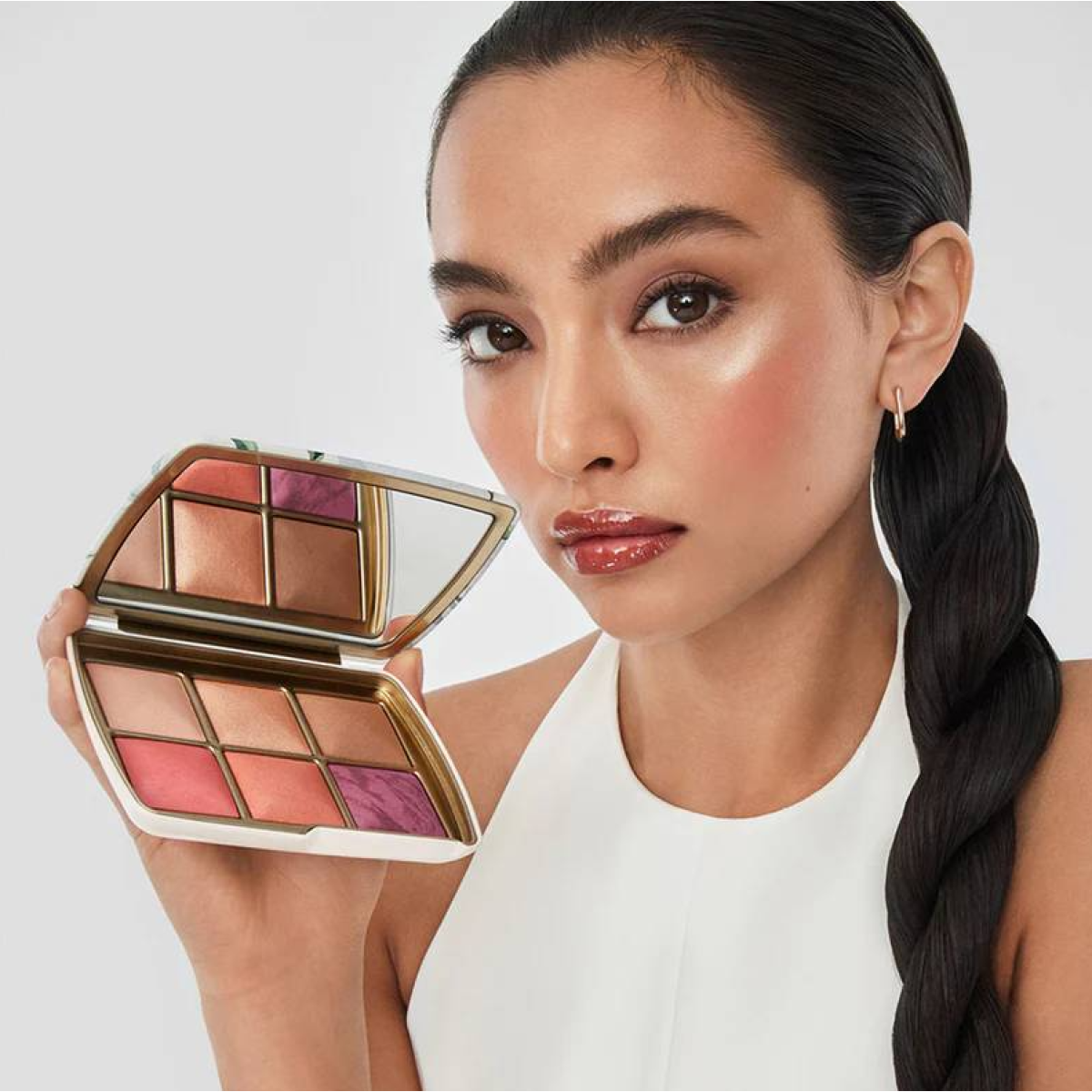 Лімітована палітра для обличчя Ambient lighting edit unlocked palette Sawn