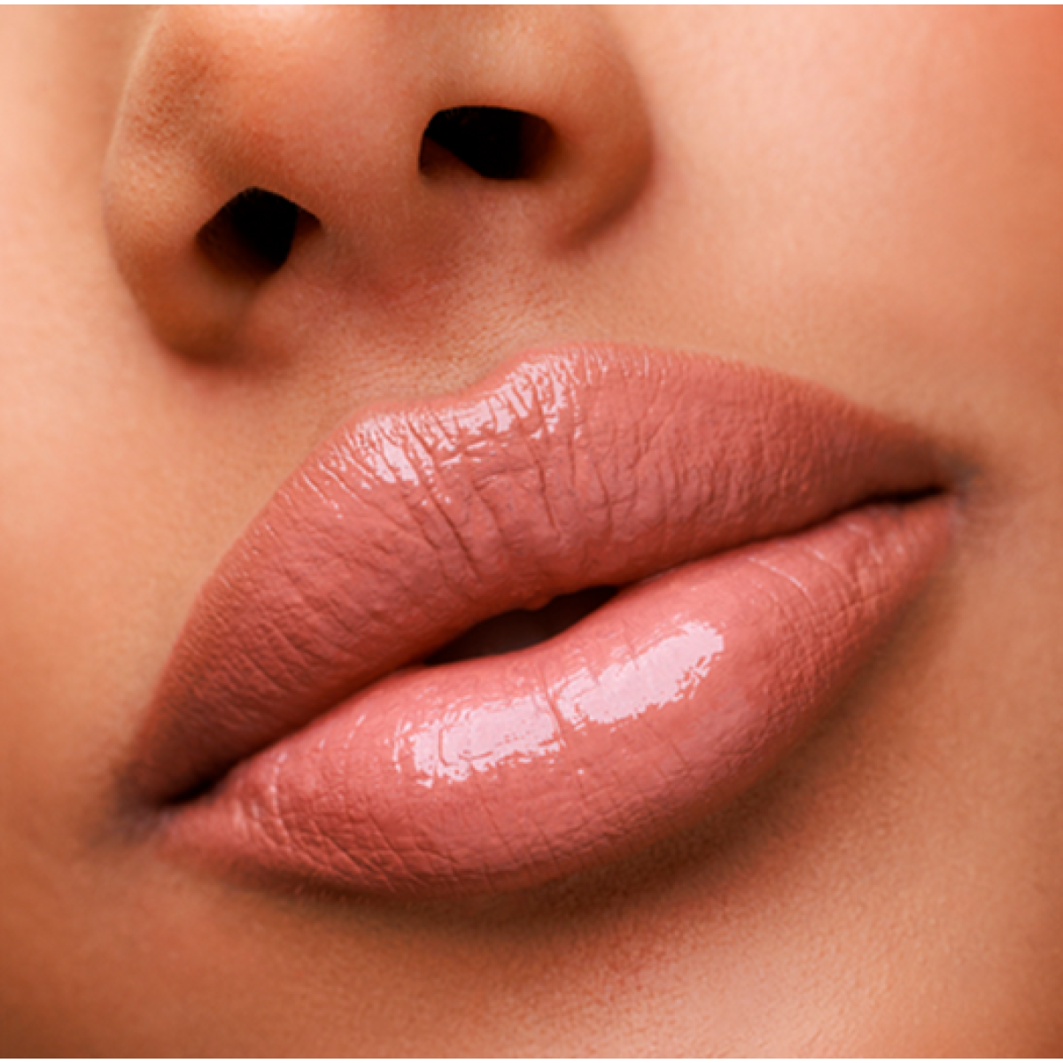 Кремова помада для губ Nudelightful lipstick Beige marshmallow 400