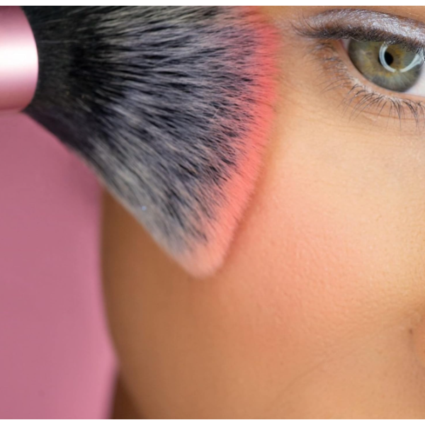 Пензлик для макіяжу універсальний Multitask brush for blush, bronzer or highlighter mini 407