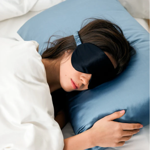 Шовкова маска для сну Silk sleep mask Stone grey