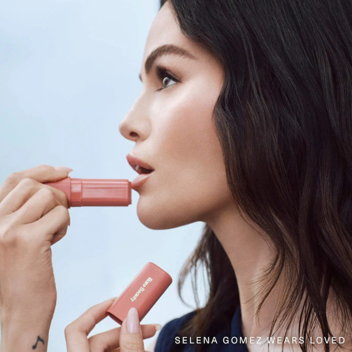 Помада бальзам для губ Find comfort lip butter Loved
