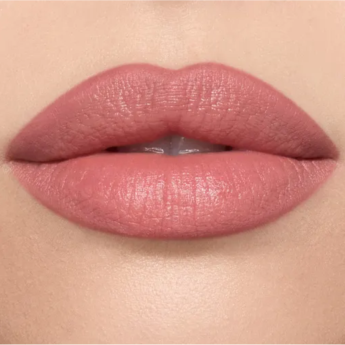Водостійкий м'який олівець для губ Lip cheat Pillow talk